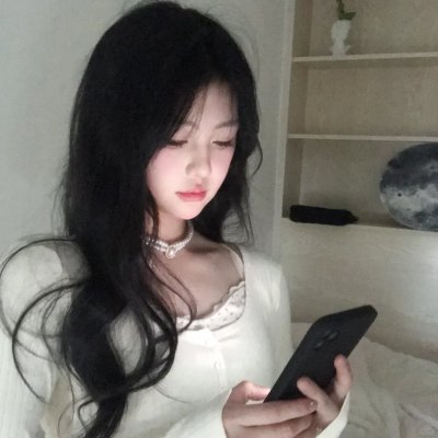 御苑琼霄 海报